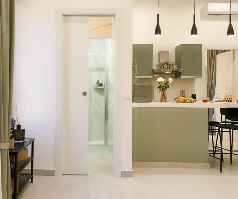 New Private Apt In Como A-C Self Check-In Luaran gambar